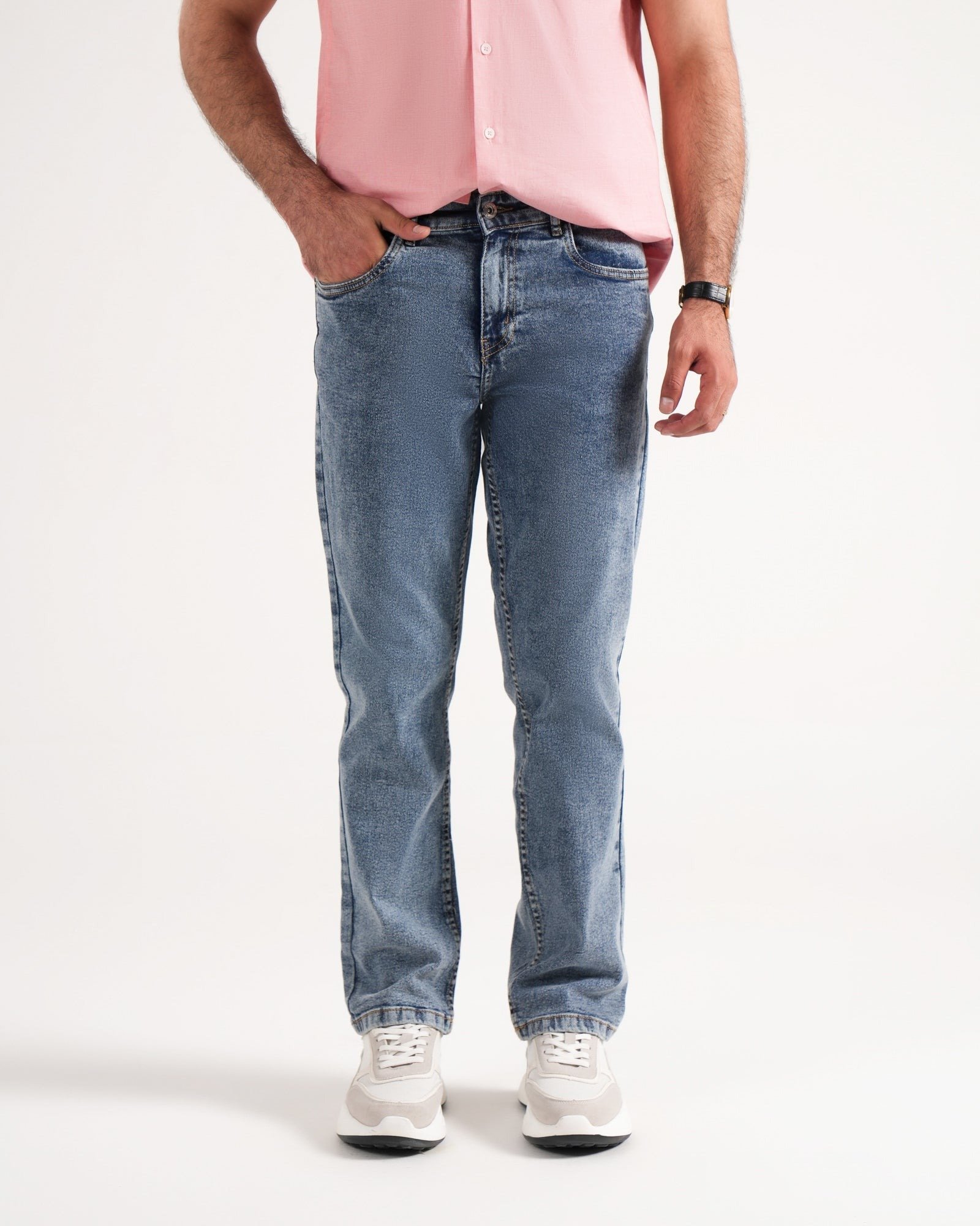 Classic Light-Wash Blue Regular Fit Jeans – Perfect Everyday Casual Denim