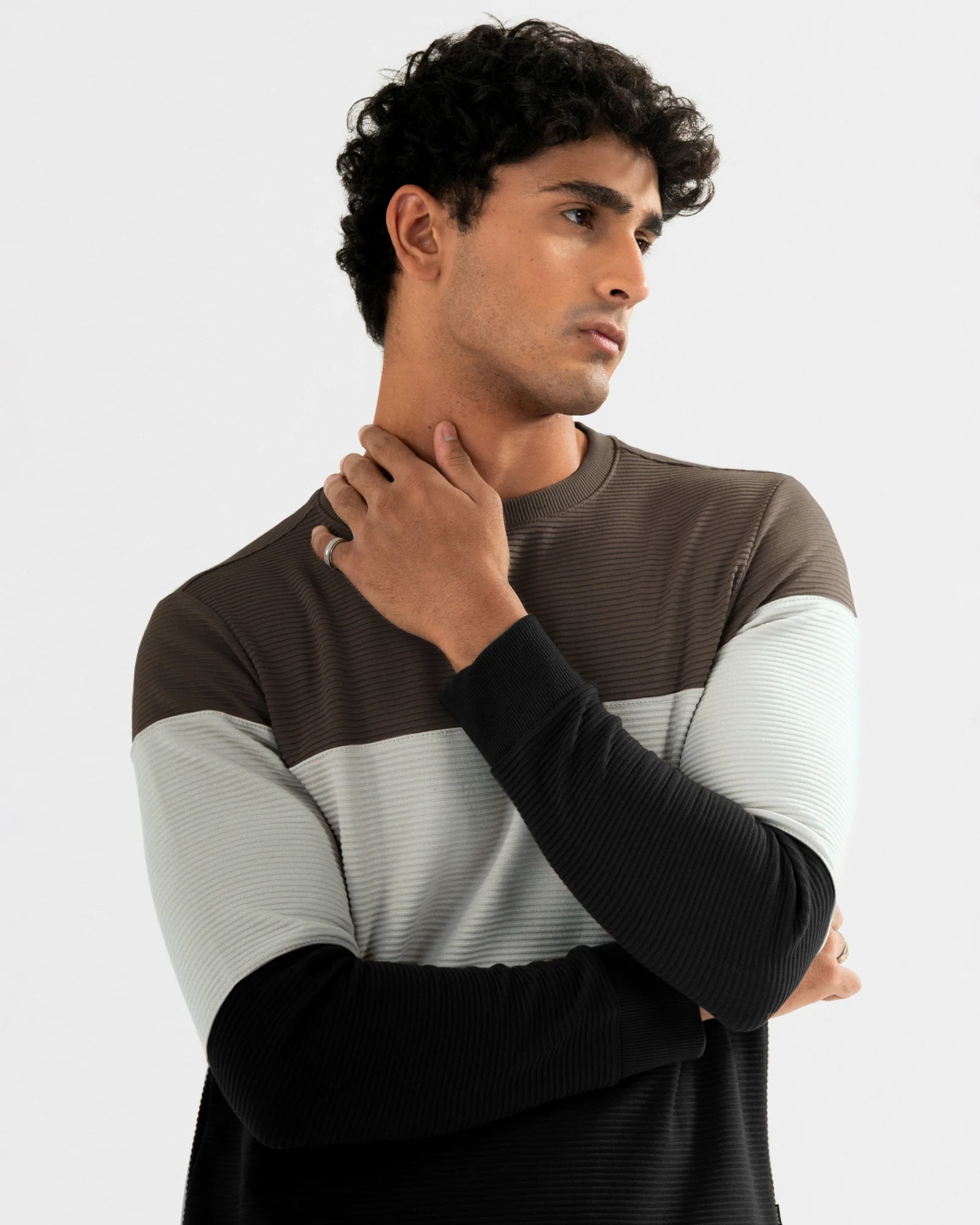 Men's Textured Tri-Colour Block Sweatshirt - Image 2